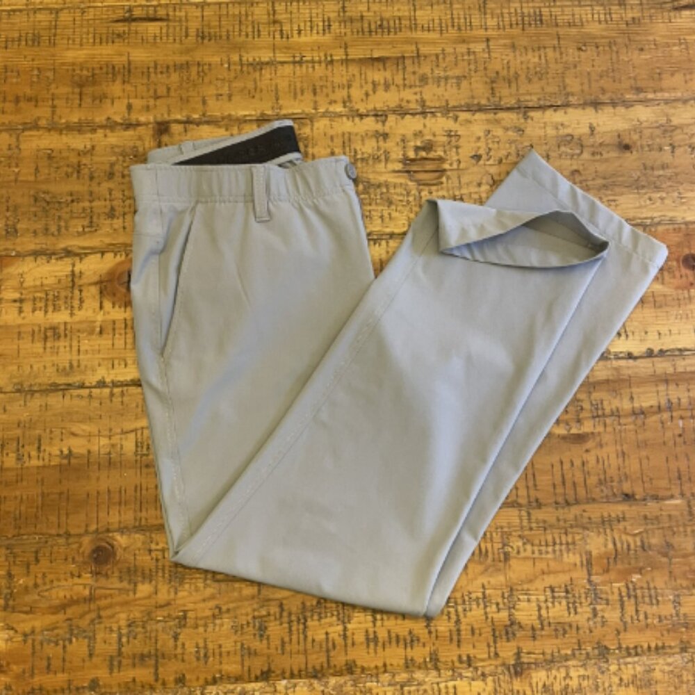 UA Mens 34/30 Grey Golf Pants